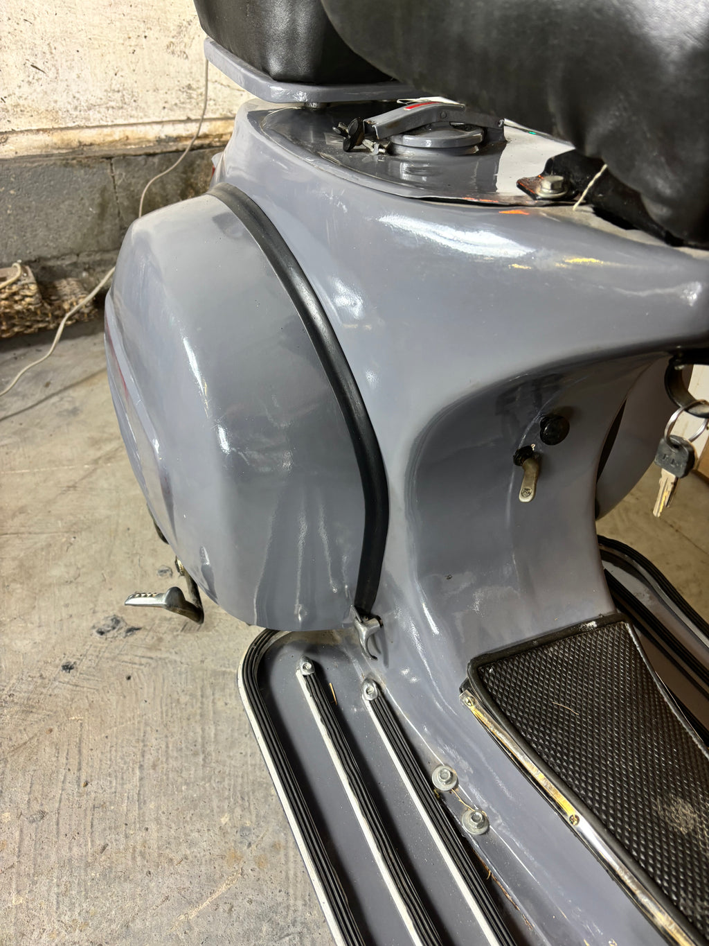 Vespa Super 150 VBC 1977 Grey No1